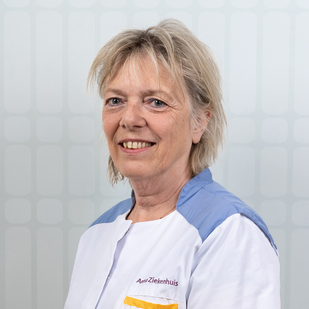 Profielfoto van Marlie Spijkers - arts palliatieve geneeskunde Marlie Spijkers is arts palliatieve geneeskunde bij het Anna Ziekenhuis