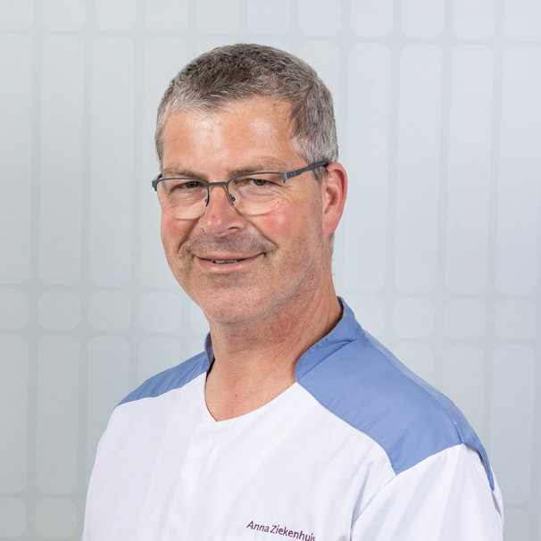 Profielfoto van Rogier Van Drumpt - orthopedisch chirurg Rogier Van Drumpt is orthopedisch chirurg bij het Anna Ziekenhuis