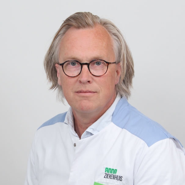 Piet Hoek is chirurg bij het Anna Ziekenhuis