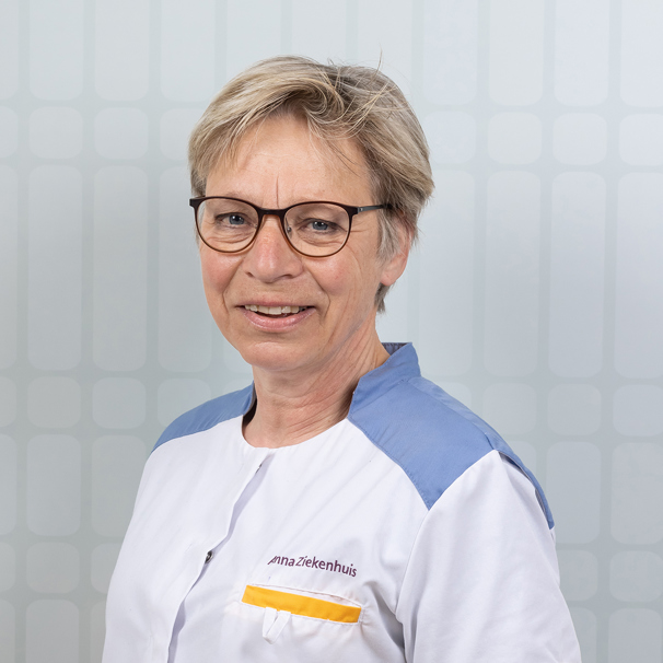 Profielfoto van Anneke Witziers - arts palliatieve geneeskunde Anneke Witziers is arts palliatieve geneeskunde bij het Anna Ziekenhuis