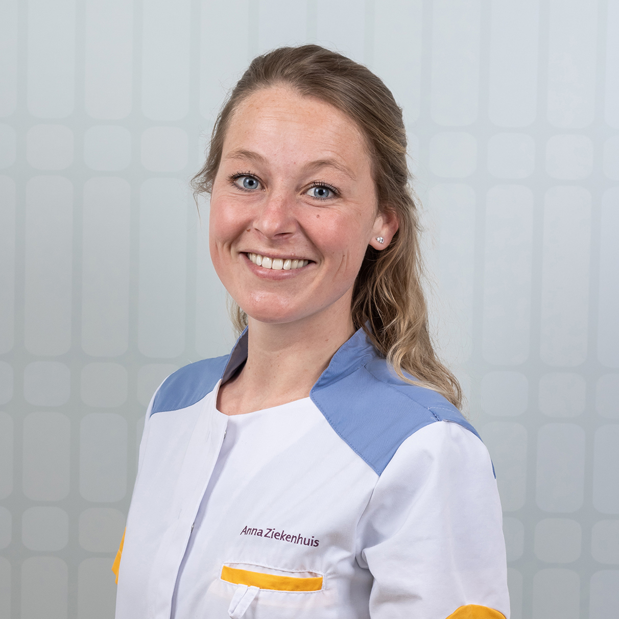 Lisa van den Bosch is klinisch verloskundige bij het Anna Ziekenhuis