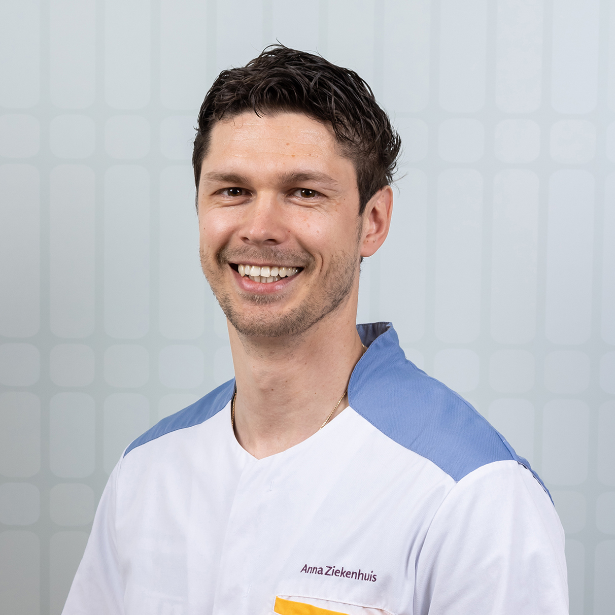 Andre Moyakine is dermatoloog bij het Anna Ziekenhuis