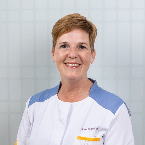 Profielfoto van Iris Mulder Van Brussel - MDL verpleegkundige Iris Mulder Van Brussel - MDL verpleegkundige bij het Anna Ziekenhuis