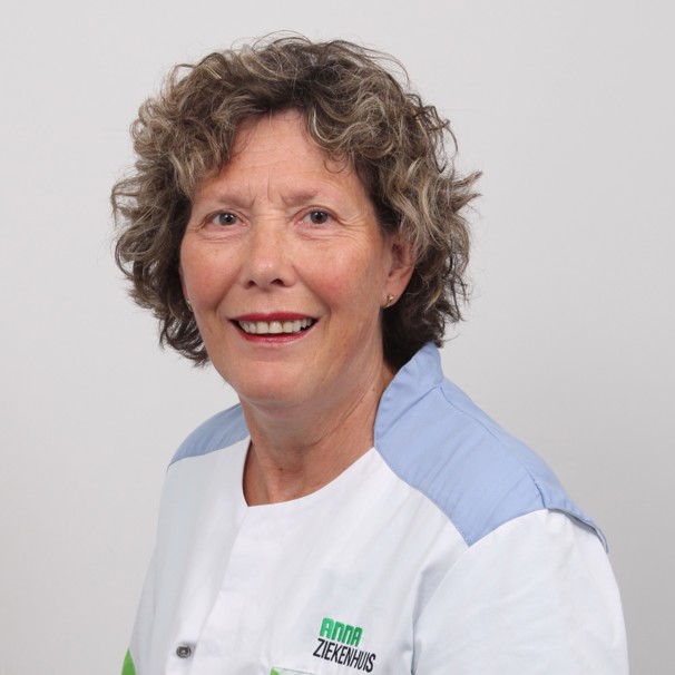 Profielfoto van Astrid Geerlings-Rovers - cardiovasculair verpleegkundige Astrid Geerlings-Rovers is cardiovasculair verpleegkundige bij het Anna Ziekenhuis